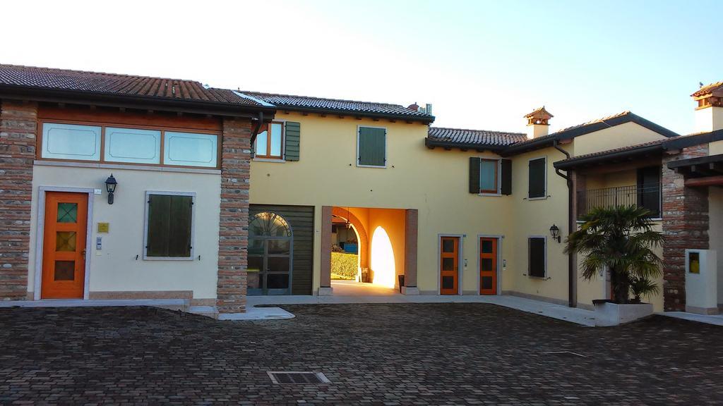 Relais Corte Pontigliardo Cola  Luaran gambar