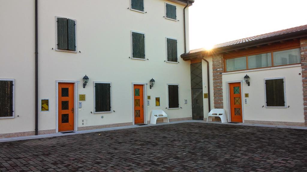 Relais Corte Pontigliardo Cola  Luaran gambar