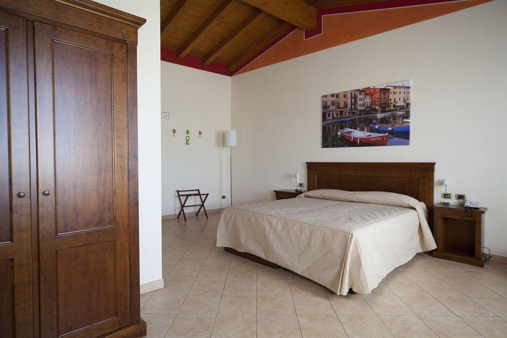 Relais Corte Pontigliardo Cola  Luaran gambar