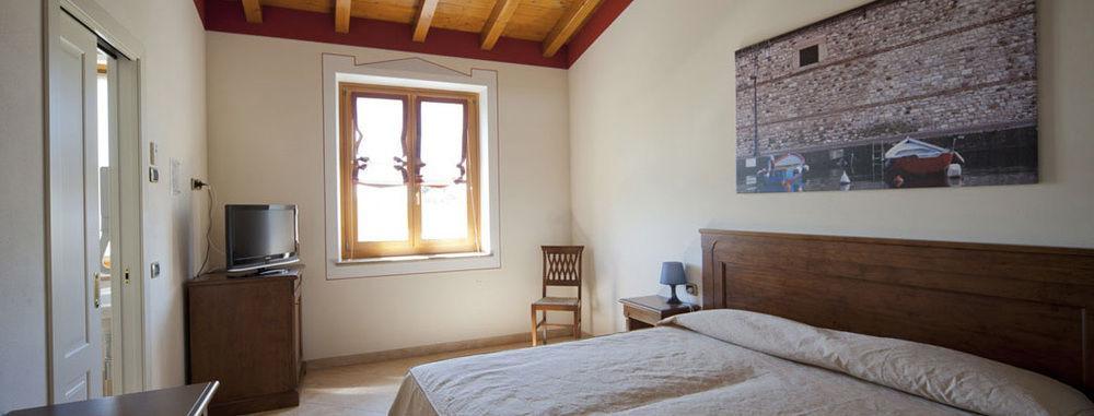 Relais Corte Pontigliardo Cola  Luaran gambar
