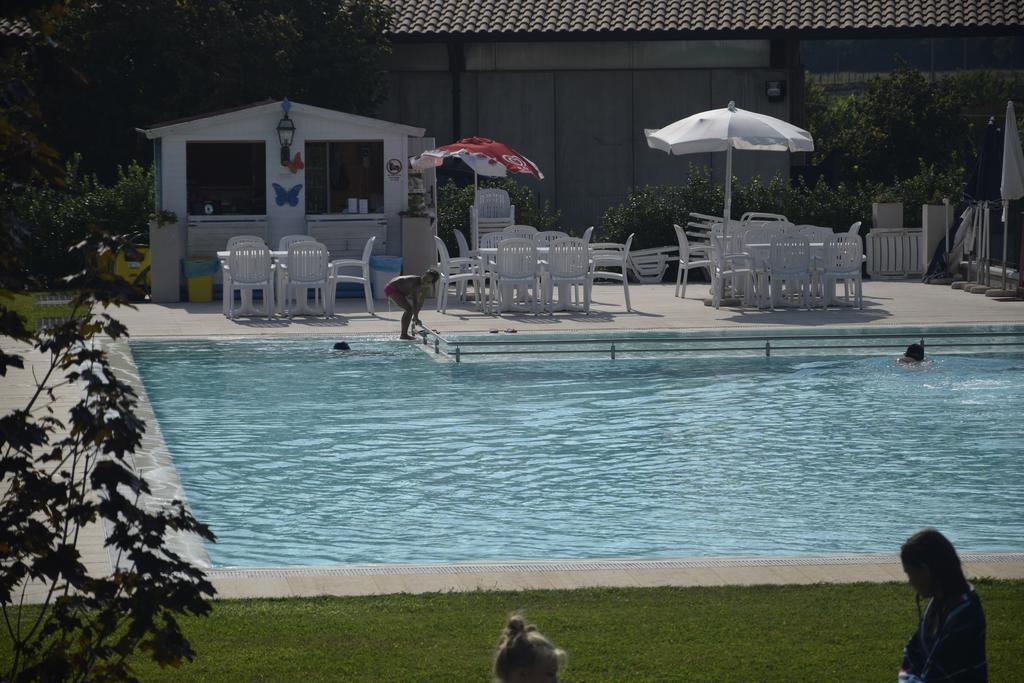 Relais Corte Pontigliardo Cola  Luaran gambar